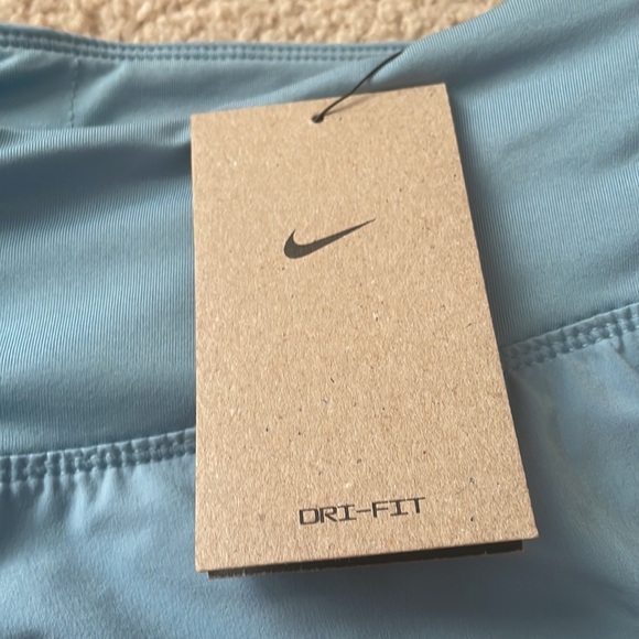 Womens New Nike Dri-Fit Running Shorts - Picture 2 of 8